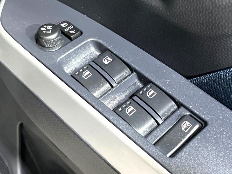 2021 Toyota Roomy 5BA-M900A (UW-6a696fc88798b)[12]