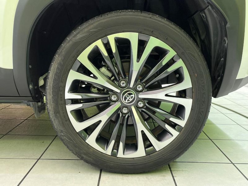 2022 Toyota Yaris Cross 6AA-MXPJ10 (UW-6a697051cdd8d)[16]
