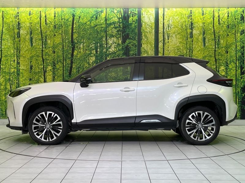 2022 Toyota Yaris Cross 6AA-MXPJ10 (UW-6a697051cdd8d)[5]