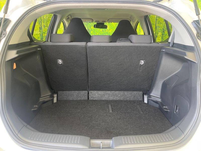 2023 Toyota Aqua 6AA-MXPK11 (UW-6a69705d91883)[28]