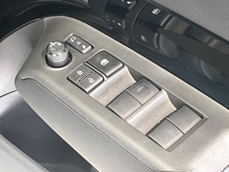 2023 Toyota Aqua 6AA-MXPK11 (UW-6a69705da7265)[24]