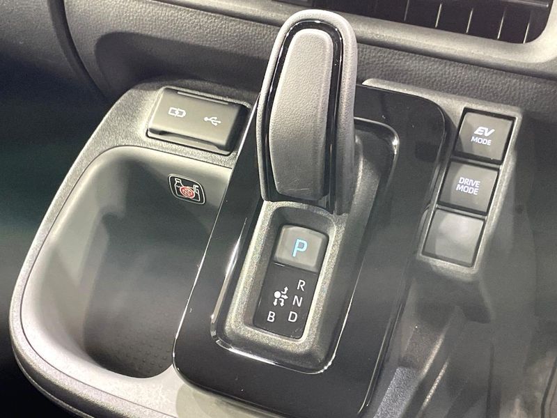 2024 Toyota Sienta 6AA-MXPL10G (UW-6a6970653c970)[18]