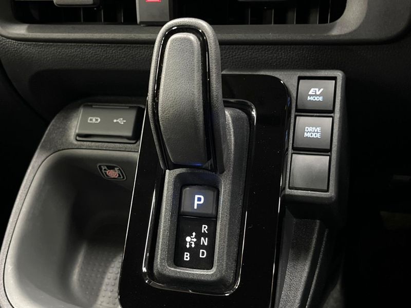 2024 Toyota Sienta 6AA-MXPL10G (UW-6a6970659b204)[27]