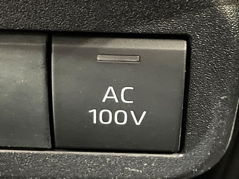 2025 Toyota Sienta 6AA-MXPL10G (UW-6a69706729428)[24]