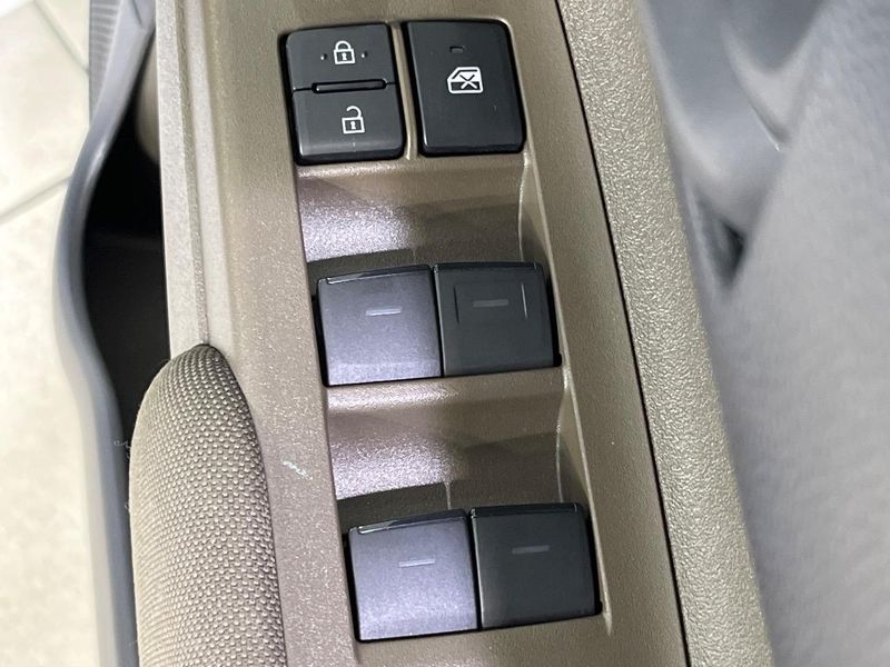 2025 Toyota Sienta 6AA-MXPL15G (UW-6a69706ac3c05)[11]