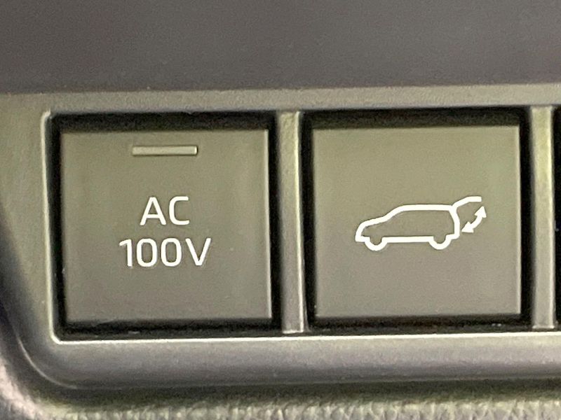 2023 Toyota Prius 6AA-MXWH60 (UW-6a697078aa256)[16]