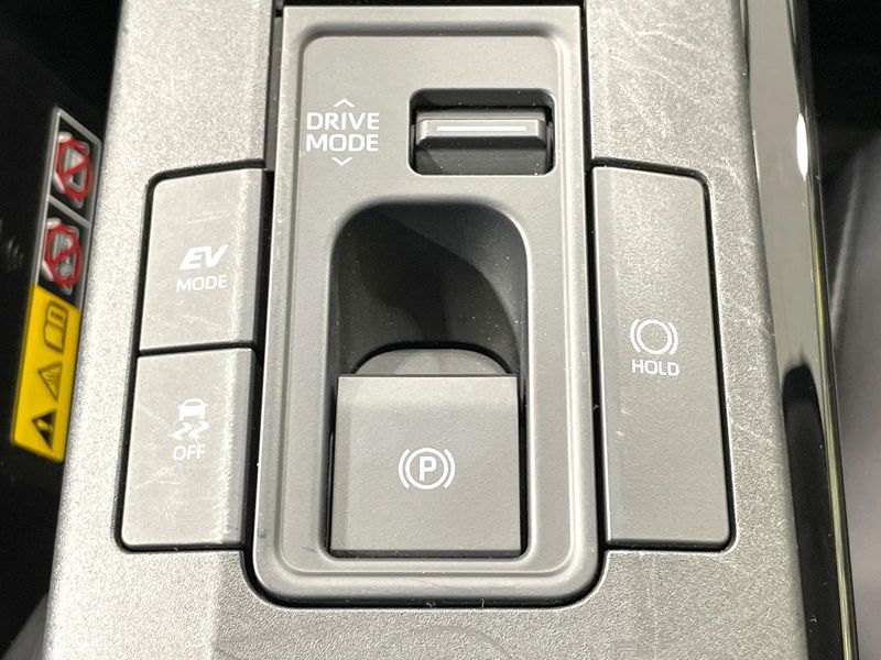 2023 Toyota Prius 6AA-MXWH60 (UW-6a697078aa256)[24]