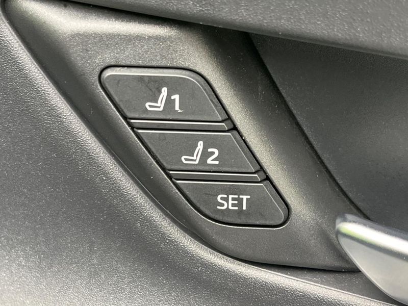 2023 Toyota Prius 6AA-MXWH60 (UW-6a69707c1c4e5)[22]