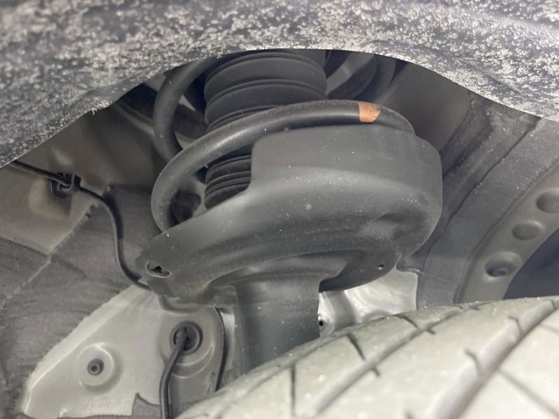 2023 Toyota Voxy 6BA-MZRA90W (UW-6a697087646ed)[19]