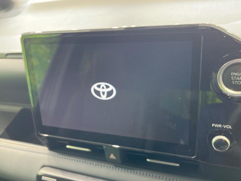 2023 Toyota Voxy 6BA-MZRA90W (UW-6a697087646ed)[23]