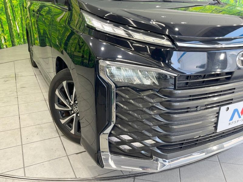 2023 Toyota Voxy 6BA-MZRA90W (UW-6a697087646ed)[15]