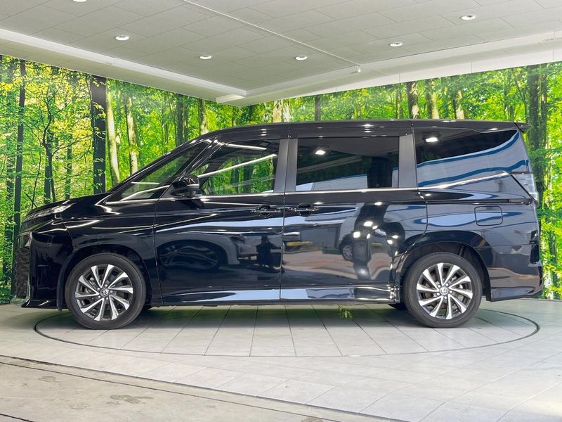 2023 Toyota Voxy 6BA-MZRA90W (UW-6a697087646ed)[5]