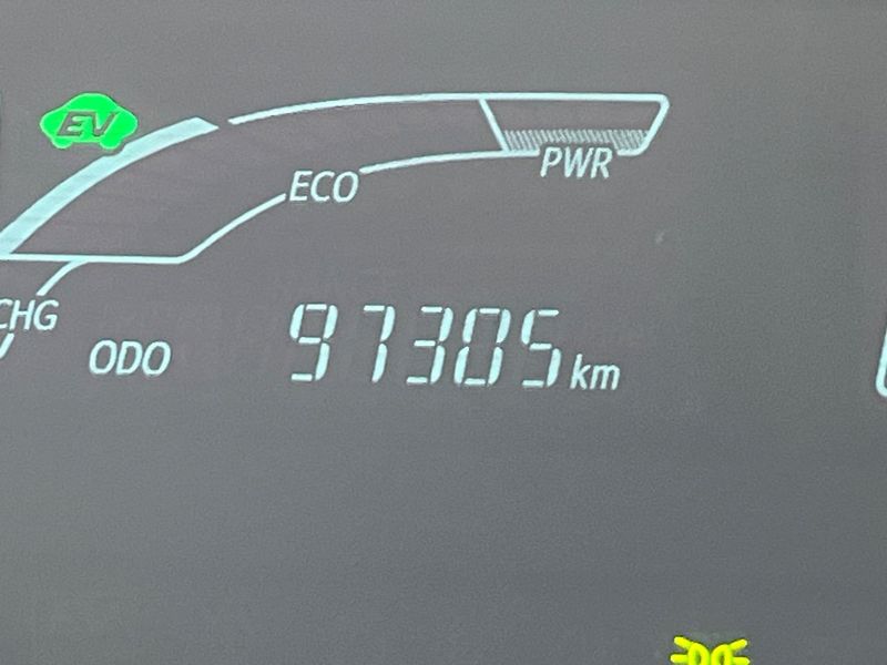2014 Toyota Aqua DAA-NHP10 (UW-6a69709607900)[2]