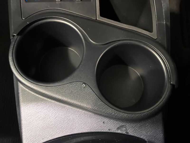 2014 Toyota Aqua DAA-NHP10 (UW-6a6970969967d)[28]
