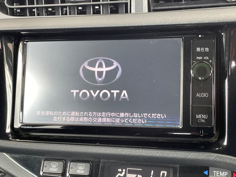 2016 Toyota Aqua DAA-NHP10 (UW-6a69709935737)[7]
