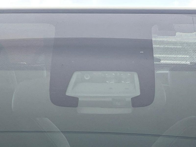 2016 Toyota Aqua DAA-NHP10 (UW-6a69709935737)[5]