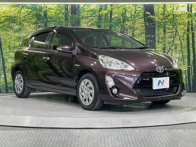 2016 Toyota Aqua DAA-NHP10 (UW-6a6970a17bf80)[14]