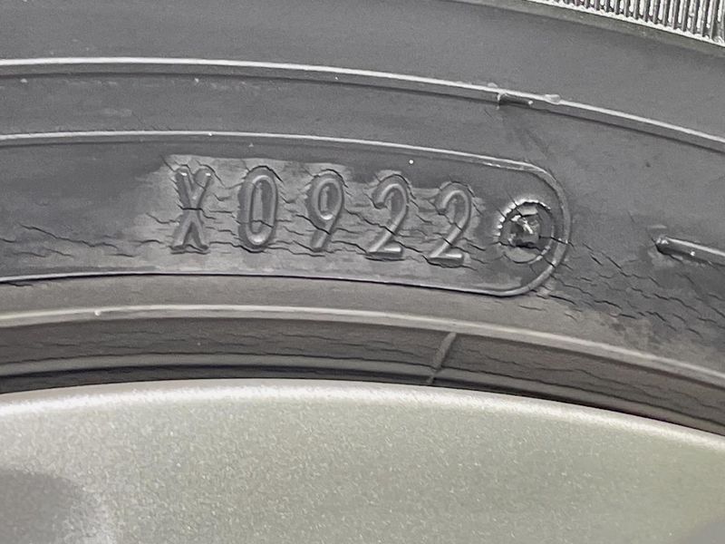 2016 Toyota Aqua DAA-NHP10 (UW-6a6970a17bf80)[5]