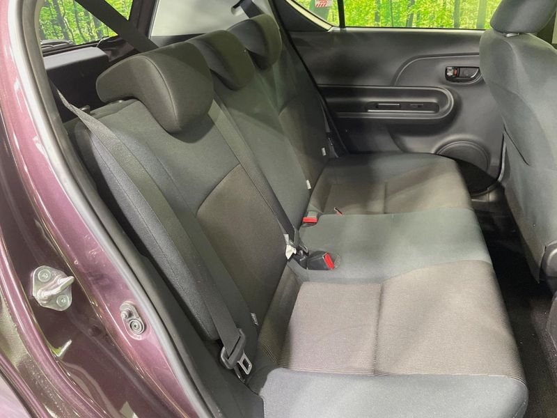 2016 Toyota Aqua DAA-NHP10 (UW-6a6970a17bf80)[29]