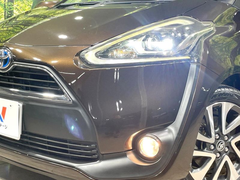 2016 Toyota Sienta DAA-NHP170G (UW-6a6970a7ac0c1)[10]
