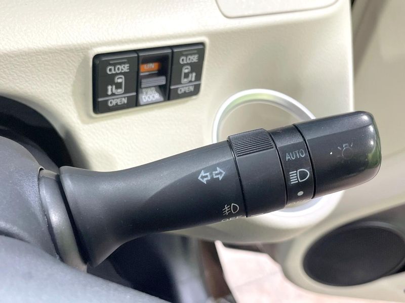 2016 Toyota Sienta DAA-NHP170G (UW-6a6970a7ac0c1)[14]
