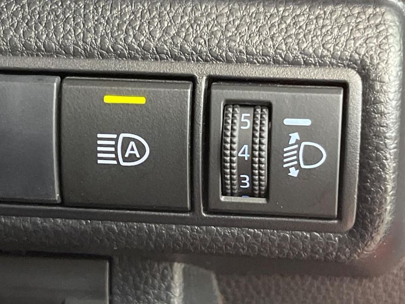 2019 Toyota Corolla Sport 3BA-NRE210H (UW-6a6970abdc014)[29]