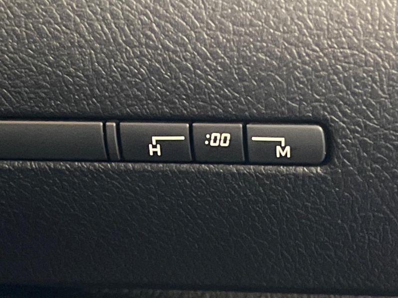 2016 Toyota Sienta DBA-NSP170G (UW-6a6970afafaef)[24]