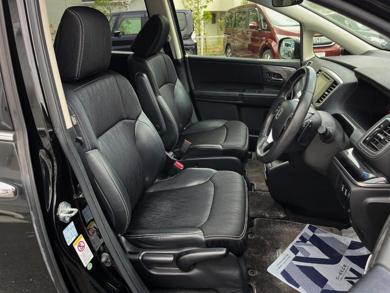 2014 Honda Odyssey DBA-RC1 (UW-6a6970c12f138)[16]