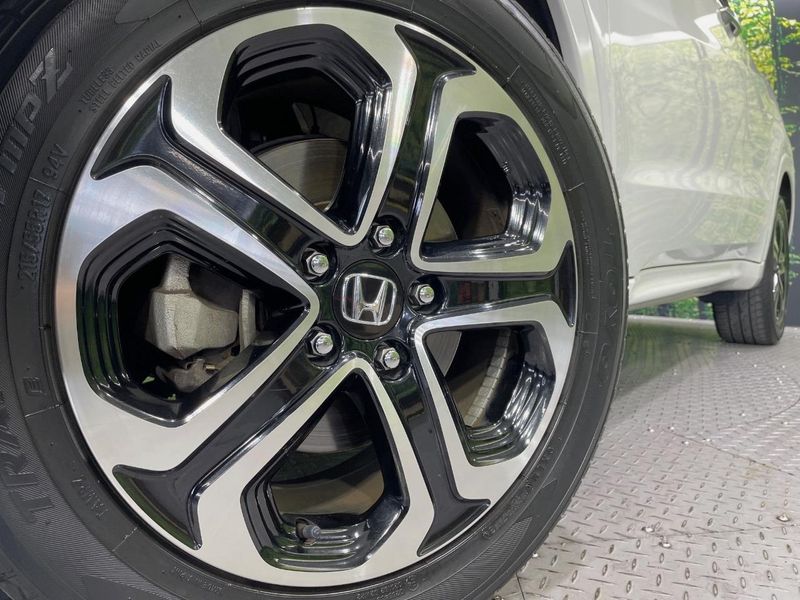 2014 Honda Vezel DAA-RU3 (UW-6a6970cf34325)[4]