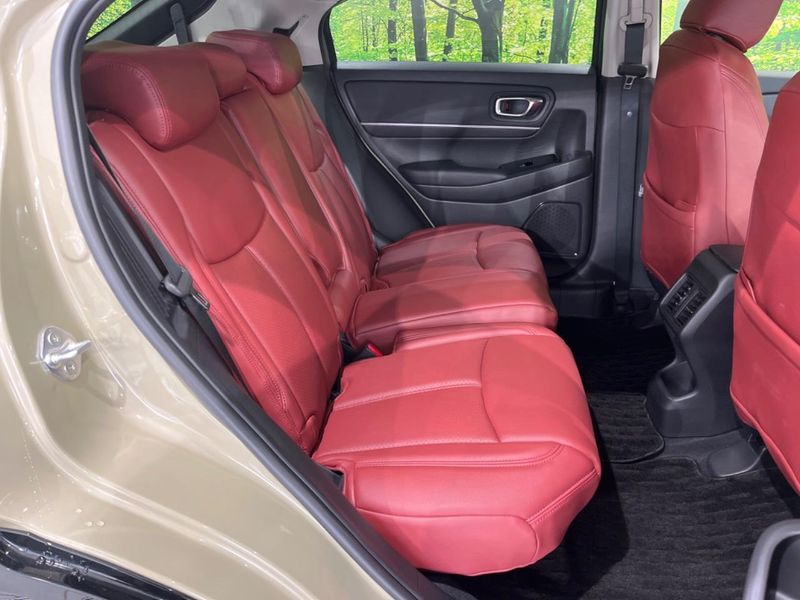 2023 Honda Vezel 6AA-RV6 (UW-6a6970e63c154)[28]