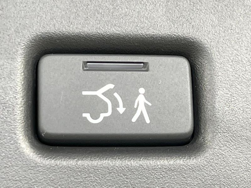 2023 Honda Vezel 6AA-RV6 (UW-6a6970e63c154)[9]