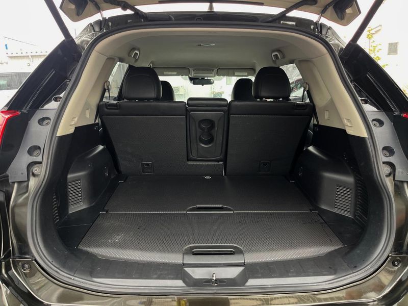 2018 Nissan X-Trail DBA-T32 (UW-6a6971054638d)[23]