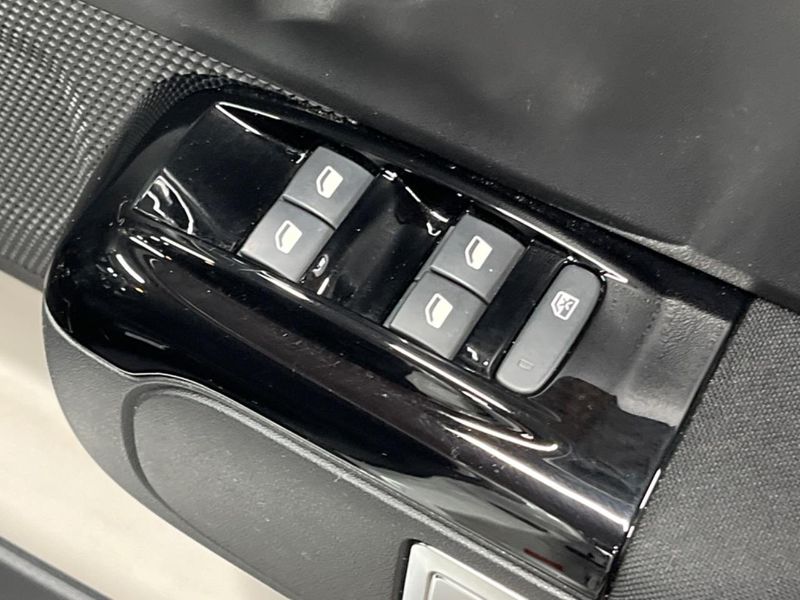 2020 Citroen C3 3BA-B6HN05 (UW-6a697121a540f)[20]