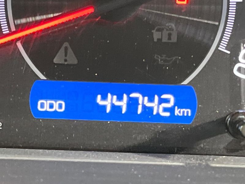2019 Toyota Voxy DBA-ZRR80W (UW-6a69715fdbd27)[2]