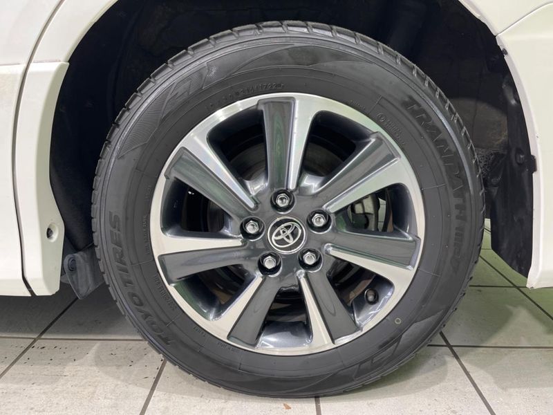 2019 Toyota Voxy DBA-ZRR80W (UW-6a69715fdbd27)[22]
