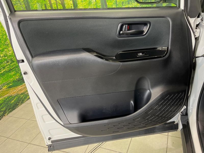 2019 Toyota Voxy DBA-ZRR80W (UW-6a69716100900)[5]