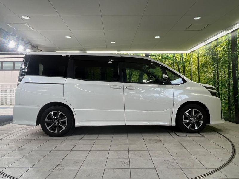 2019 Toyota Voxy DBA-ZRR80W (UW-6a69716100900)[9]