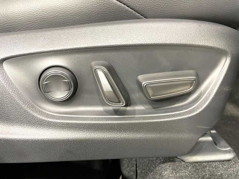 2026 Toyota Corolla Cross 6AA-ZVG13 (UW-6a6971734704f)[24]