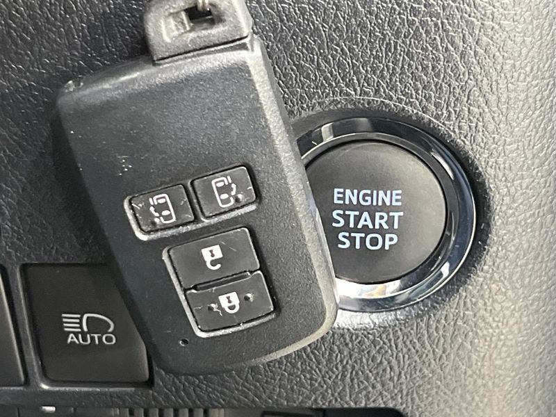 2018 Toyota Alphard DBA-AGH30W (UW-6a6abf19aef4b)[18]