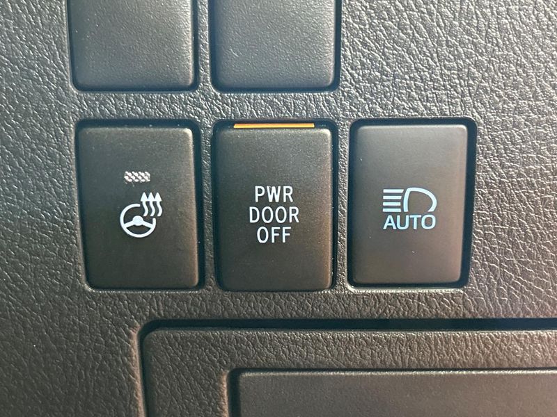 2022 Toyota Alphard 3BA-AGH30W (UW-6a6abf257b8e5)[5]