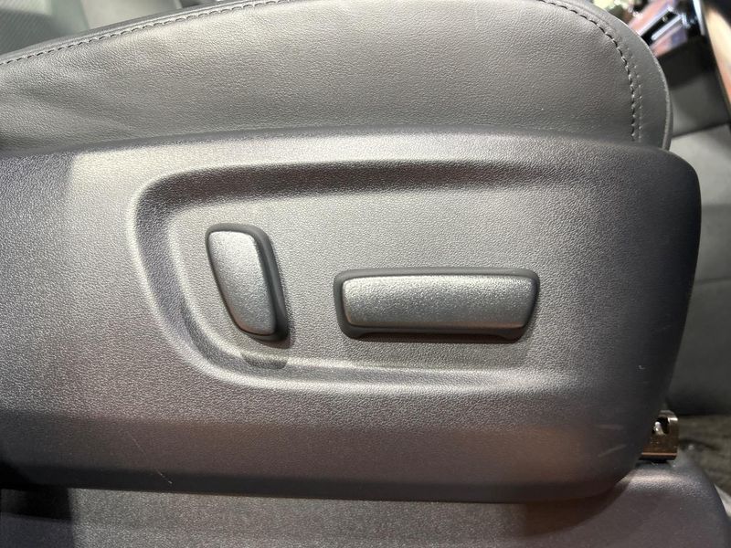 2022 Toyota Alphard 3BA-AGH30W (UW-6a6abf257b8e5)[26]