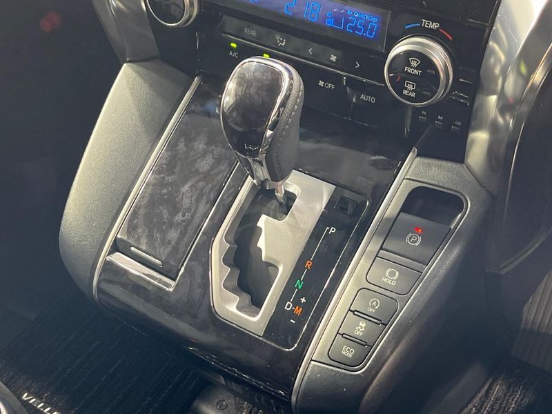 2018 Toyota Vellfire DBA-AGH35W (UW-6a6abf2a8701e)[17]