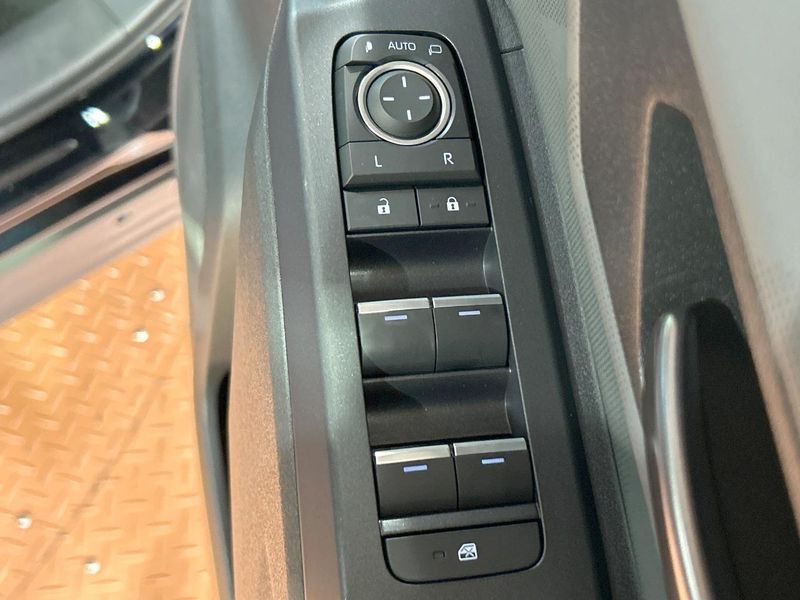 2026 Toyota RAV4 6AA-AXAN64 (UW-6a6abf4855f45)[27]