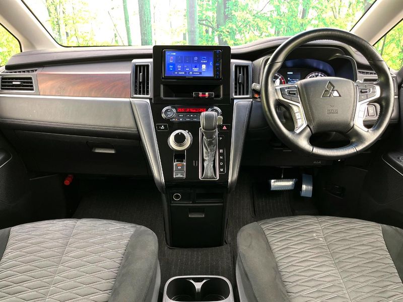 2023 Mitsubishi Delica D:5 3DA-CV1W (UW-6a6abfa4e107a)[13]