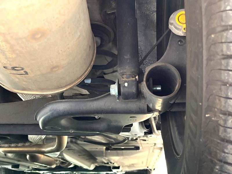 2016 Nissan Note DBA-E12 (UW-6a6abfc067796)[13]