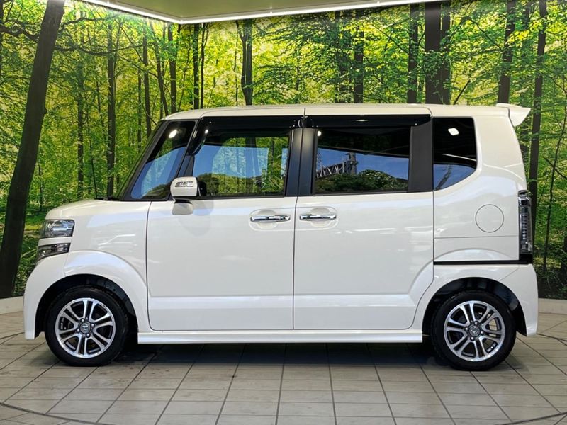 2015 Honda N-BOX CUSTOM DBA-JF1 (UW-6a6ac05cad71c)[11]