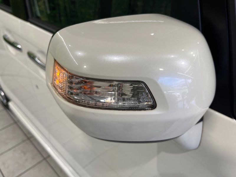 2015 Honda N-BOX CUSTOM DBA-JF1 (UW-6a6ac05cad71c)[16]