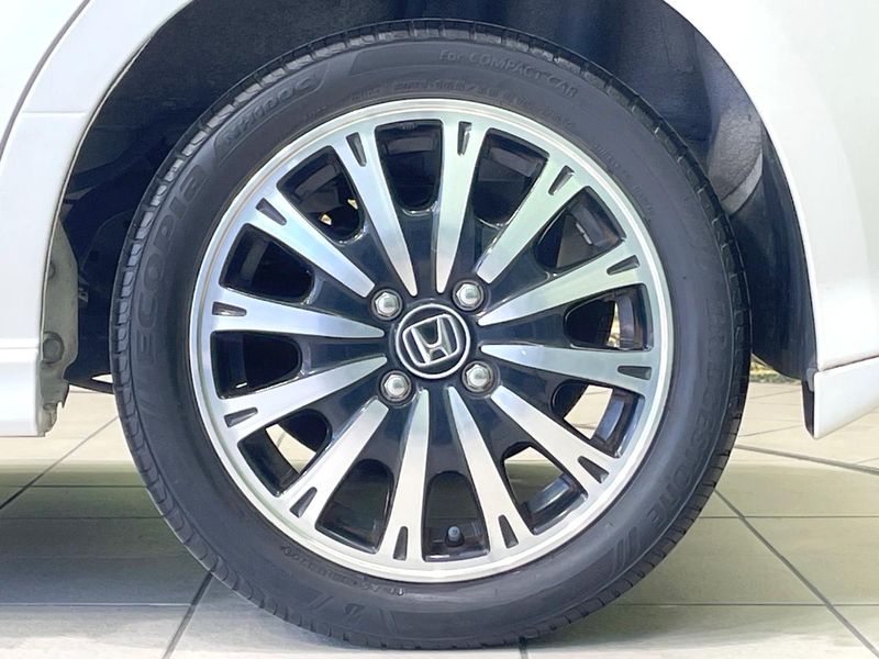 2015 Honda N-BOX CUSTOM DBA-JF1 (UW-6a6ac06407833)[12]