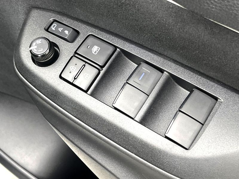 2023 Toyota Yaris 5BA-KSP210 (UW-6a6ac0d684ad3)[6]