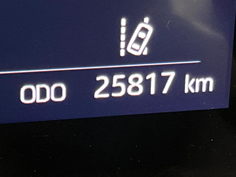 2020 Toyota Yaris 6AA-MXPH15 (UW-6a6ac1b2318d0)[2]